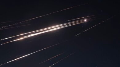 Οι-ΗΠΑ-σφυροκοπούν-ξανά-το-Ιράν:-Νέο-κύμα-αεροπορικών-επιδρομών-–-«Διέλυσαν-τη-συμφωνία»,-λέει-η-Τεχεράνη