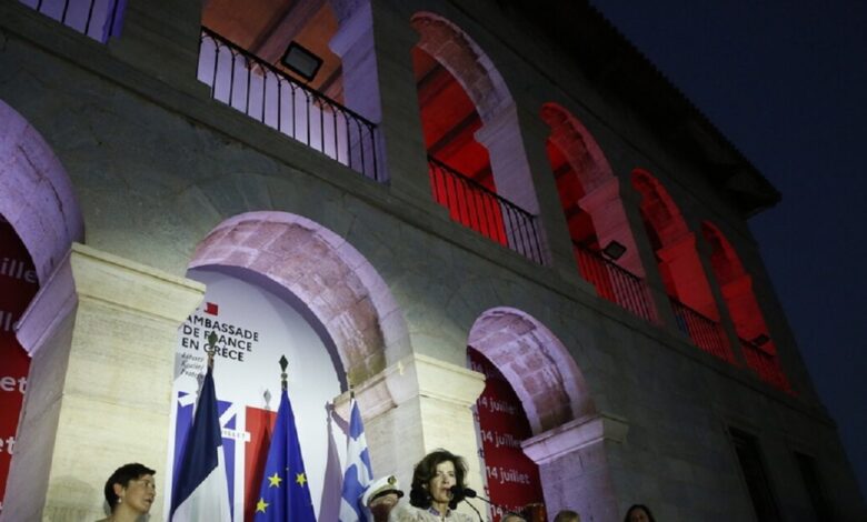 Εκδήλωση-της-Γαλλικής-πρεσβείας-στην-Αθήνα-για-την-ημέρα-της-Βαστίλης-με-Κικίλια-και-Γκιλφόιλ