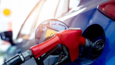 helleniq-energy:-Σε-ισχύ-από-σήμερα-η-έκτακτη-έκπτωση-σε-βενζίνη-και-πετρέλαιο-κίνησης-–-Πώς-θα-εφαρμοστεί