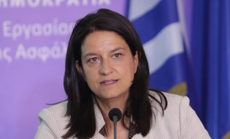 Επαγγελματική-ασφάλιση:-Σε-δημόσια-διαβούλευση-το-νομοσχέδιο-Κεραμέως-–-15-ερωτήσεις,-απαντήσεις-και-παραδείγματα