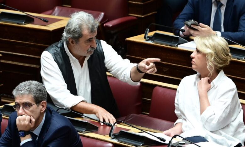 Ο-Πολάκης-ζητά-να-«αποσυρθεί-οικειοθελώς»-η-Δούρου-από-την-κούρσα-για-την-ηγεσία-του-ΣΥΡΙΖΑ