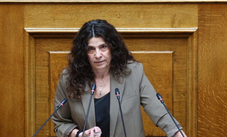ΣΥΡΙΖΑ:-Ανεξαρτητοποιήθηκε-η-Πόπη-Τσαπανίδου