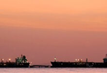 Το-brent-στην-οροφή-των-100-δολαρίων-εν-μέσω-έντονης-διαταραχής-στα-Στενά-του-Ορμούζ,-στην-Ερυθρά-Θάλασσα-και-άλλες-ναυτιλιακές-οδούς