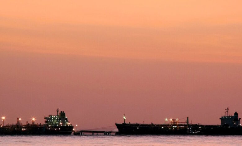 Το-brent-στην-οροφή-των-100-δολαρίων-εν-μέσω-έντονης-διαταραχής-στα-Στενά-του-Ορμούζ,-στην-Ερυθρά-Θάλασσα-και-άλλες-ναυτιλιακές-οδούς