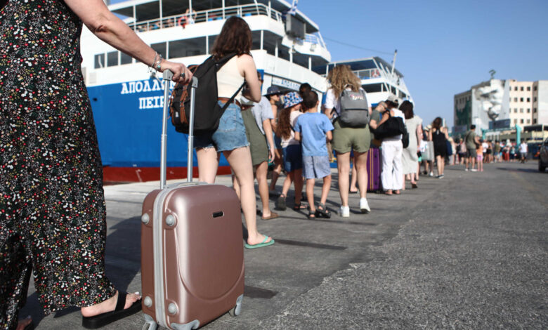 Ρευστότητα-60-εκατ.-ευρώ-στις-ακτοπλοϊκές-–-Ανακούφιση-από-το-κόστος-καυσίμων-οι-αποζημιώσεις-για-κοινωνικές-εκπτώσεις