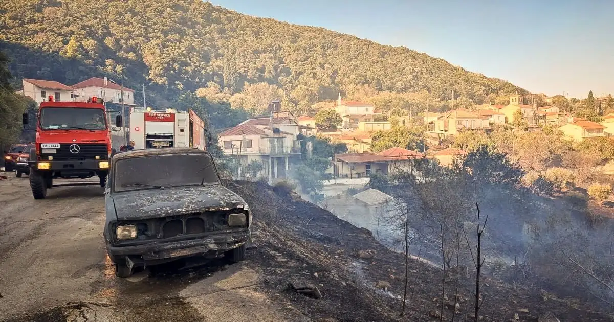 Φωτιά-στην-Αχαΐα:-Μήνυμα-του-112-«απομακρυνθείτε-προς-Άλσος-και-Νερατζιές»