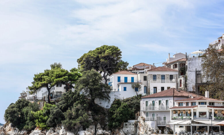 Σκιάθος:-Δύο-συλλήψεις-μετά-από-άγρια-συμπλοκή-εργαζομένων-–-Ένας-τραυματίας