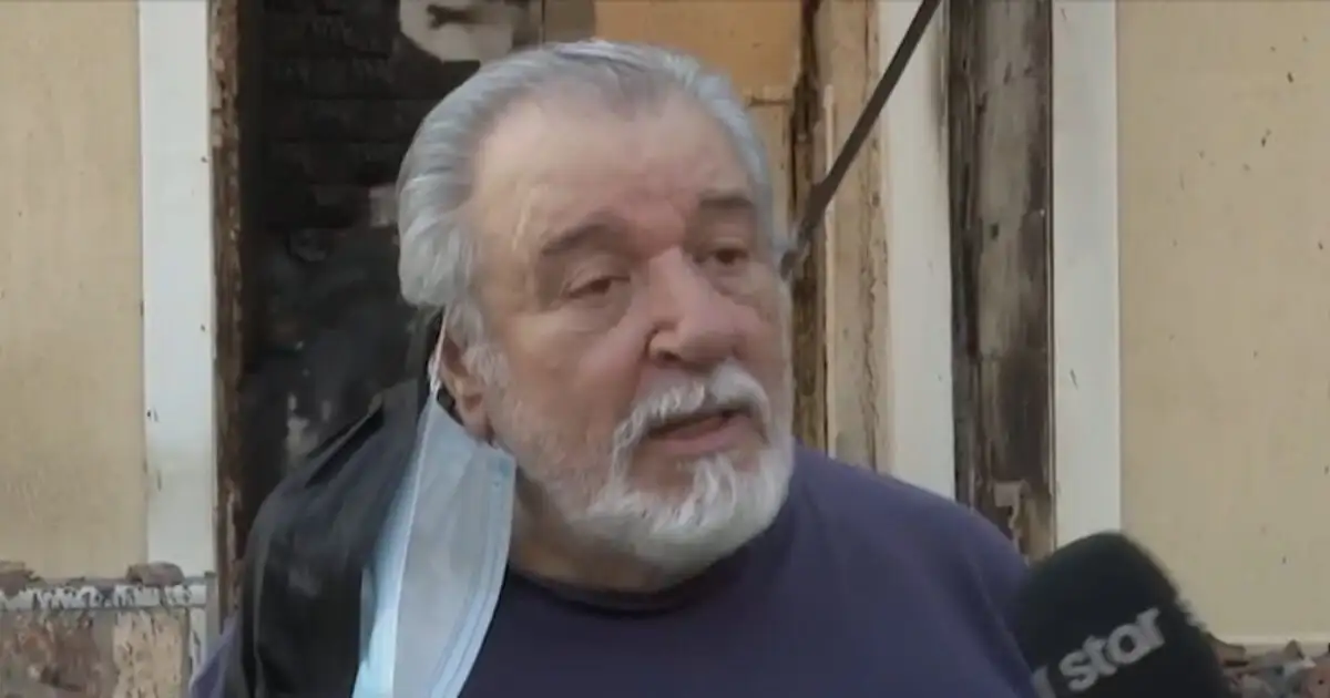Ο-Τάσος-Χαλκιάς-συντετριμμένος-έξω-από-το-καμένο-του-σπίτι-στο-Πόρτο-Γερμενό:-Ήμουν-περήφανος-που-θα-άφηνα-κάτι-στα-παιδιά-μου