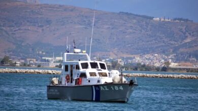 Σύμη:-Ανασύρθηκε-σορός-άνδρας-–-Εξετάζεται-αν-είναι-ο-8ος-Γερμανός-που-αγνοούνταν-μετά-την-παράσυρσή-ιστιοφόρου