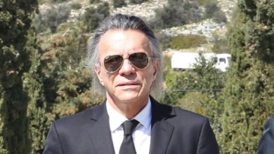 Ηλίας-Ψινάκης-για-Νίνο:-«Τον-είχαν-“γαζώσει”-με-καλάσνικοφ,-ήταν-τρομοκρατημένος-για-πολύ-καιρό,-έτρεχε-στις-εκκλησίες»