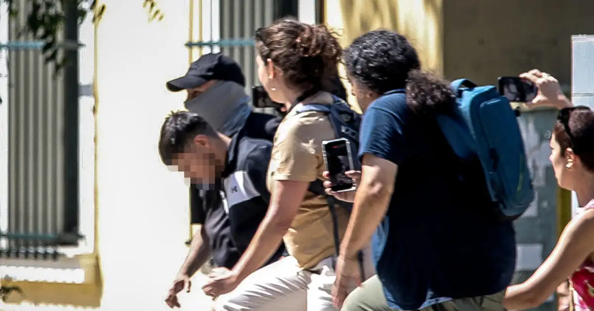 Κυψέλη:-Στην-Ευελπίδων-ο-Αφγανός-για-τον-θάνατο-της-38χρονης-–-Επιμένει-πως-είναι-αθώος-και-κατηγορεί-τον-ηλικιωμένο