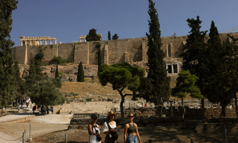 Καιρός-–-Ρήγου-στο-newsit.gr:-Κορυφώνεται-ο-καύσωνας-με-40άρια-και-ισχυρό-μελτέμι,-αυξημένος-ο-κίνδυνος-για-φωτιές