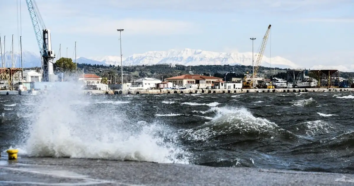 Καιρός-αύριο:-Άνεμοι-5-μποφόρ-στην-Αττική,-έως-39-βαθμούς-η-θερμοκρασία-στη-χώρα-–-Πού-θα-βρέξει