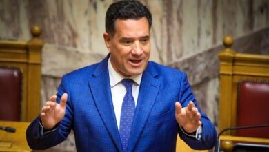 Άδωνις-Γεωργιάδης-για-την-επίθεση-σε-νοσηλεύτρια-στον-Ερυθρό-Σταυρό:-«Κάτω-τα-χέρια-από-το-προσωπικό-του-ΕΣΥ»