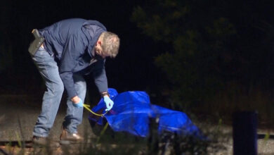Αυστραλία:-Συναγερμός-για-«πτώμα»-μέσα-σε-βαλίτσα-–-Η-«σορός»-τελικά-ανήκε-σε-μια-«εξαιρετικά-ρεαλιστική-κούκλα»