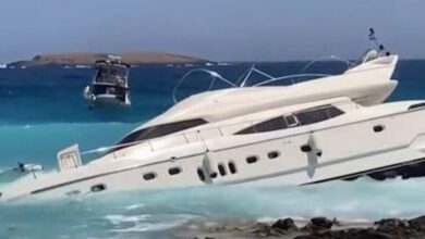 Κύθηρα:-Θαλαμηγός-με-σημαία-Γερμανίας-προσάραξε-σε-παραλία