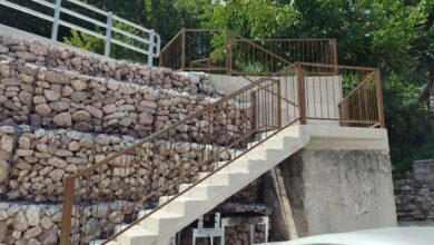 Καλογριανή:-Το-«μεγάλο-έργο»-των-τριών-ετών-–-μια-σκάλα