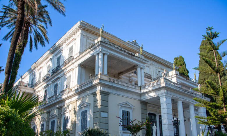 ΕΤΑΔ:-Σε-διαγωνισμό-η-αποκατάσταση-και-ανάδειξη-του-Αχιλλείου-στην-Κέρκυρα-–-Στα-11,5-εκατ.-ευρώ-το-έργο