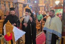Στην-Αγία-Παρασκευή-Κορομηλιάς-ο-Μητροπολίτης-Θεόκλητος