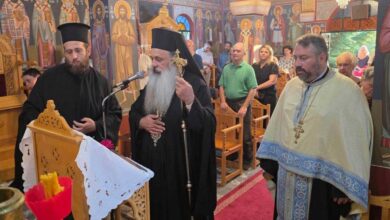 Στην-Αγία-Παρασκευή-Κορομηλιάς-ο-Μητροπολίτης-Θεόκλητος