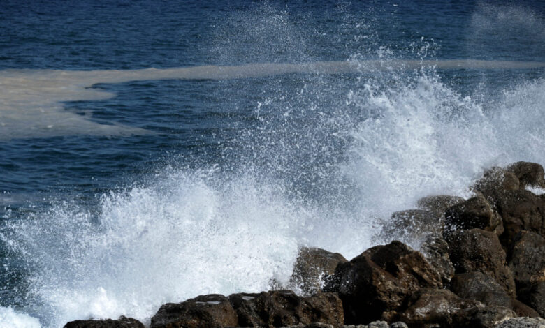 Καιρός-σήμερα:-Πτώση-της-θερμοκρασίας,-βροχές-και-μελτέμια-έως-9-μποφόρ