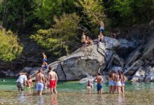 to-river-party-στην-παραλία-της-Μεσοχώρας-–-Δίπλα-στα-δροσερά-νερά-του-Αχελώου-(φωτο)