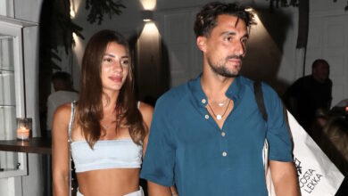 Η-Μαριαλένα-Ρουμελιώτη-έπαιξε-ποδόσφαιρο,-κρατώντας-αγκαλιά-το-μωρό-της-και-δίχασε-το-tiktok