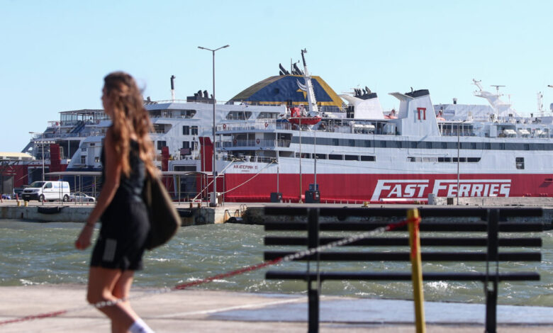 Απαγορευτικό-απόπλου-σε-Ραφήνα-και-Λαύριο-λόγω-ισχυρών-ανέμων:-Τροποποιήσεις-δρομολογίων-στον-Πειραιά