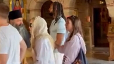 Η-madonna-στα-Μετέωρα:-Εικόνες-και-βίντεο-από-την-επίσκεψή-της-στη-Μονή-Βαρλαάμ