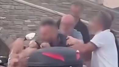 Πάρος:-Απολύθηκε-ο-οδηγός-ταξί-που-ξυλοκόπησε-υπάλληλο-για-μια-θέση-στάθμευσης-–-«Δεν-έχει-θέση-στην-επιχείρησή-μου»