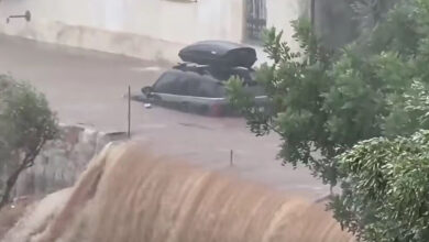 Χάος-στη-Μάνη-από-τη-σφοδρή-νεροποντή:-Γυναίκα-χτυπήθηκε-από-κεραυνό-στο-Οίτυλο,-δρόμοι-έγιναν-ποτάμια