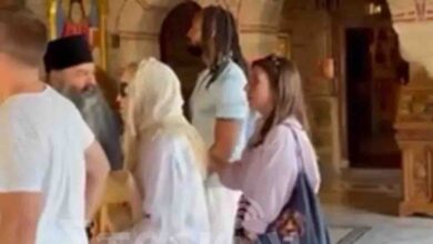 Η-Μαντόνα-στα-Μετέωρα:-Εικόνες-και-βίντεο-από-την-επίσκεψή-της-στη-Μονή-Βαρλαάμ