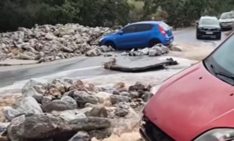 Μάνη:-Εικόνες-χάους-από-το-πέρασμα-της-σφοδρής-κακοκαιρίας-–-Έπεσαν-140-τόνοι-νερού,-«ο-δρόμος-είχε-γίνει-μία-θάλασσα»,-λέει-κάτοικος