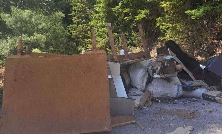 Πύλη:-«Χωματερές-αντί-για-Γεωπάρκο»-–-Σφοδρή-επίθεση-Μητρονάτσιου-στον-Μαράβα