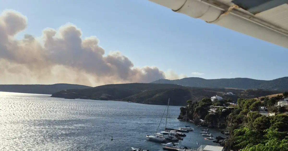 Φωτιά-στη-Σκύρο:-Πάνω-από-3.600-στρέμματα-έγιναν-στάχτη-–-Η-εικόνα-από-τον-δορυφόρο-copernicus