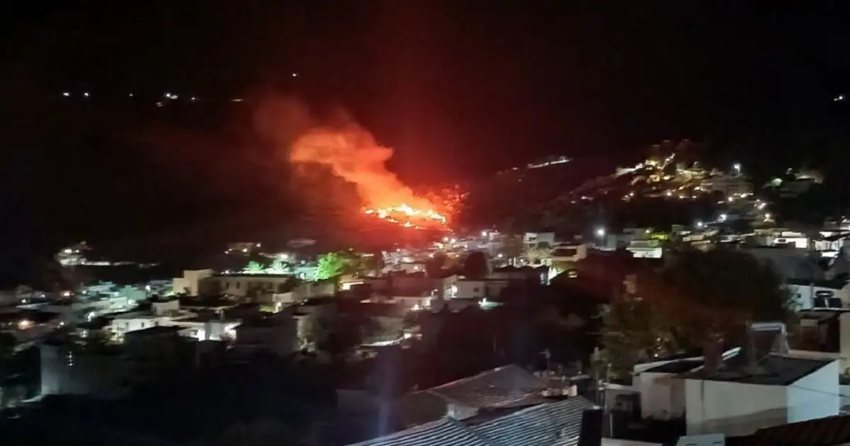 Υπό-έλεγχο-η-φωτιά-στο-Λασίθι-στην-περιοχή-Κριτσά-–-Μήνυμα-του-112-για-ετοιμότητα