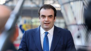 Οι-πρόωρες-αποπληρωμές-του-ελληνικού-χρέους-θα-φτάσουν-τα-13-δισ.-ευρώ-φέτος,-σύμφωνα-με-το-bloomberg