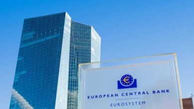 Η-ΕΚΤ-βλέπει-τον-πληθωρισμό-σταθερά-κοντά-στο-3%-για-το-2026