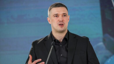 Ουκρανία:-Σε-εκλογές-καλεί-ο-πρώην-υπουργός-Άμυνας,-Μιχαΐλο-Φέντοροφ-–-Οι-δημοσκοπήσεις-που-δείχνουν-«αβεβαιότητα»-για-Ζελένσκι