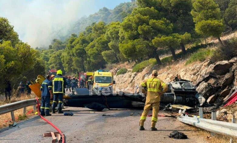 Σύγκρουση-ελικοπτέρων-στην-Ψάθα:-Στο-Τατόι-τα-συντρίμμια-–-Εξετάζονται-«επιχειρησιακά-κενά»