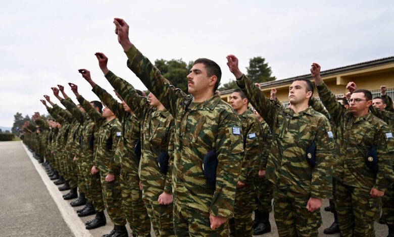Αλλαγές-στη-στρατιωτική-θητεία-για-τους-18χρονους-–-Τι-ισχύει-για-τις-αναβολές