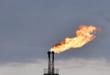 Άλμα-άνω-του-5%-στο-brent-από-την-αρχή-της-εβδομάδας,-με-τις-διαπραγματεύσεις-ΗΠΑ-Ιράν-σε-τέλμα