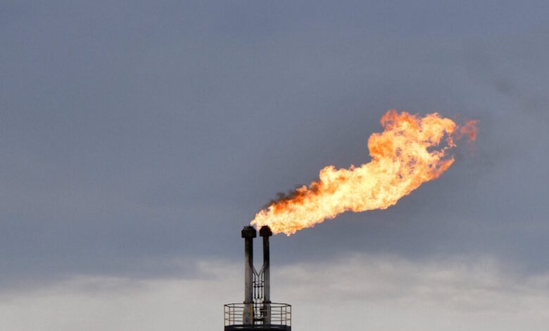 Άλμα-άνω-του-5%-στο-brent-από-την-αρχή-της-εβδομάδας,-με-τις-διαπραγματεύσεις-ΗΠΑ-Ιράν-σε-τέλμα