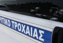 Σφοδρή-σύγκρουση-αυτοκινήτου-με-φορτηγό-έξω-από-τη-Λάρισα-–-Σώοι-οι-επιβαίνοντες