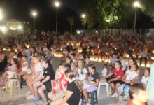 Πύλη:-Ο-Καραγκιόζης-γέμισε-με-παιδιά-την-κεντρική-πλατεία