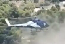 Σπέτσες:-Συνελήφθη-επιβάτης-του-ελικοπτέρου-που-προσγειώθηκε-στην-παραλία-–-Πέταξε-σακουλάκι-με-ναρκωτικά