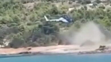 Σπέτσες:-Ελικόπτερο-προσγειώθηκε-σε-παραλία-μπροστά-στους-λουόμενους-–-Παρέμβαση-εισαγγελέα