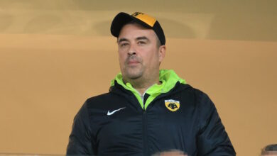 Ο-Γιάννης-Αϊβάζης-στο-γήπεδο-μαζί-με-την-κόρη-του-για-το-ΑΕΚ-–-Ηρακλής