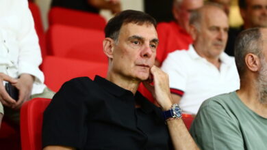Ο-Γιώργος-Μπαρτζώκας-πήγε-στο-Καραϊσκάκης-για-το-Ολυμπιακός-–-Ατρόμητος