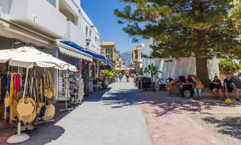 Φθινόπωρο-σαν-καλοκαίρι-για-τους-τουρίστες-–-Η-Ελλάδα-συναγωνίζεται-τη-Γαλλική-Ριβιέρα-στο-άλμα-τιμών